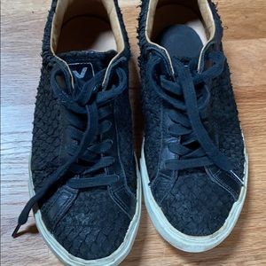 Veja Bastille suede shoe